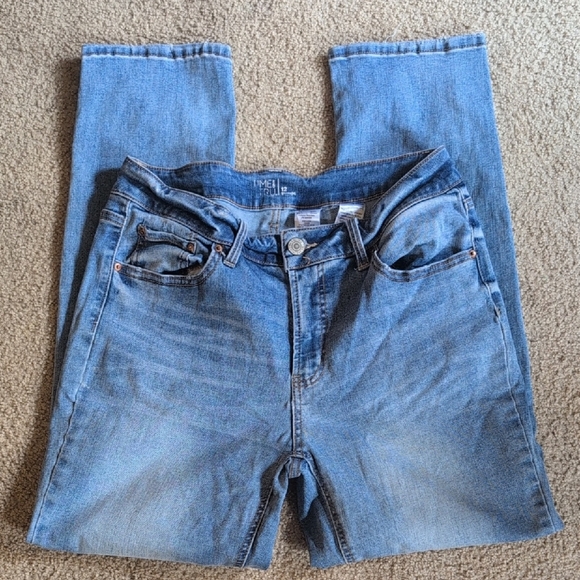Time And Tru Straight Leg Medium Wash Denim Jeans Size 12 - Picture 1 of 7